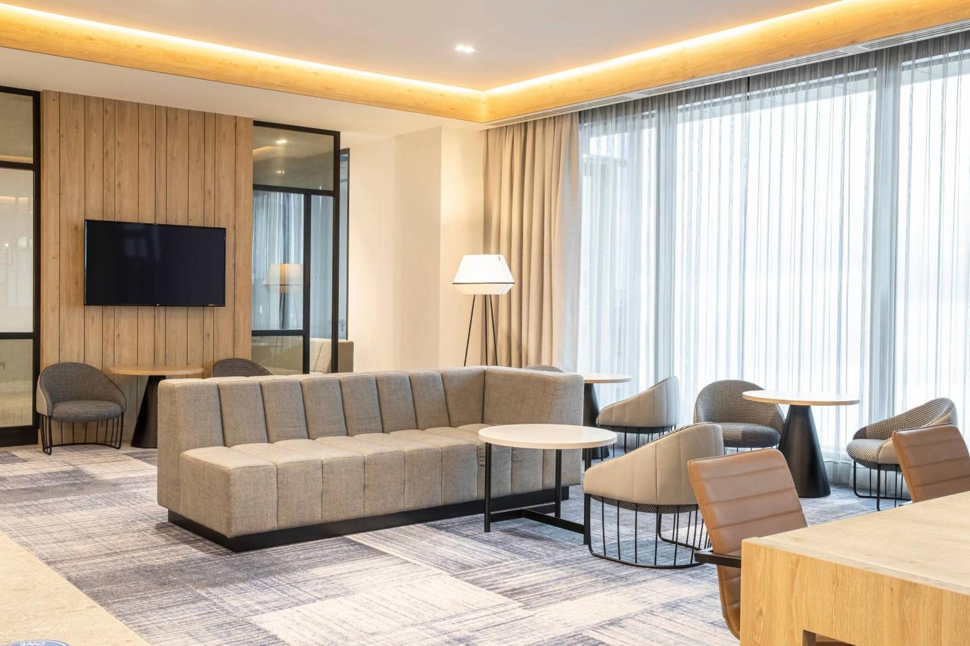 Courtyard By Marriott Inverness Airport Eksteriør billede